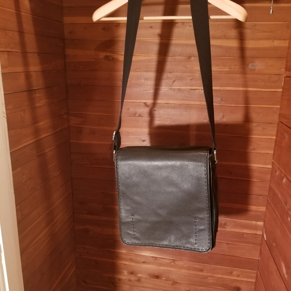 Leather messenger bag